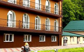 Перлина Поділля